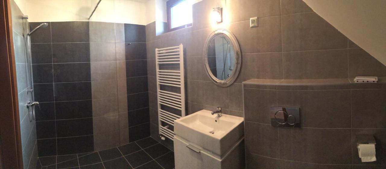 Vass-Villa Vendeghaz Szekszárd Exteriör bild